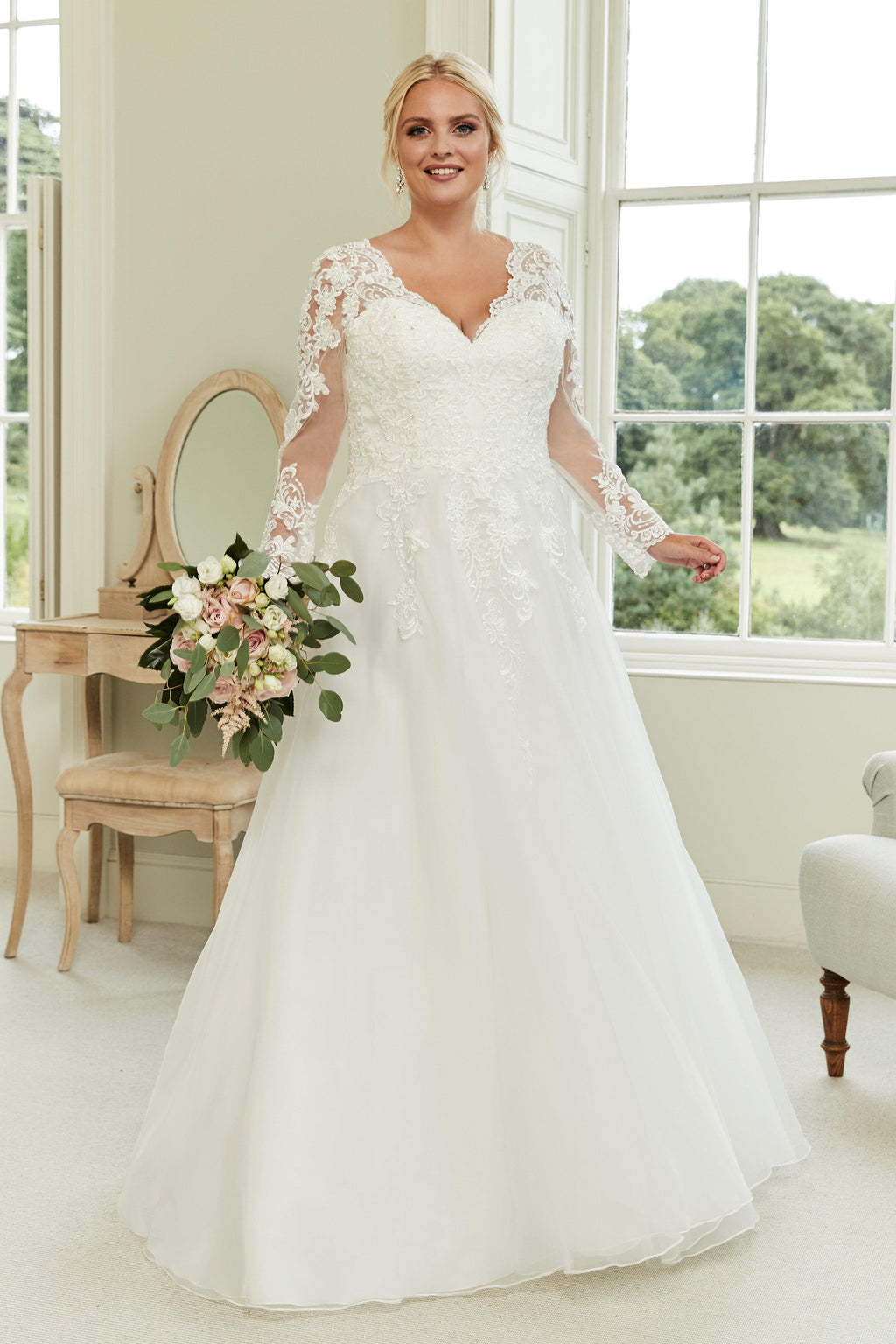 UK26 LaceyMae - Adore Bridal and Occasion Wear