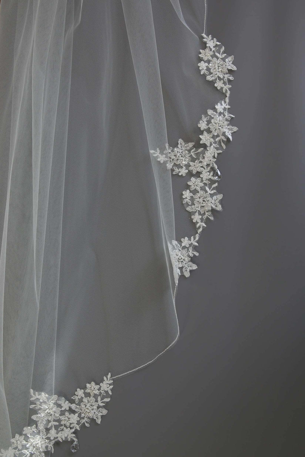LEXI - SCALLOPED EDGE VEIL - 43" - Adore Bridal and Occasion Wear