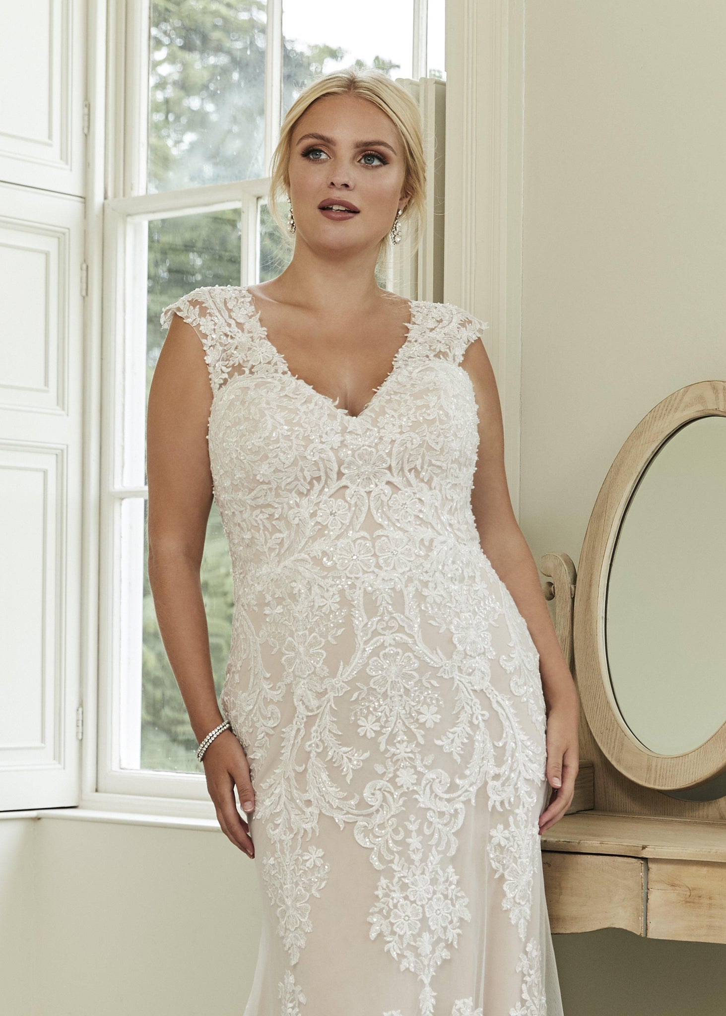 UK26 LisaMarie - Adore Bridal and Occasion Wear